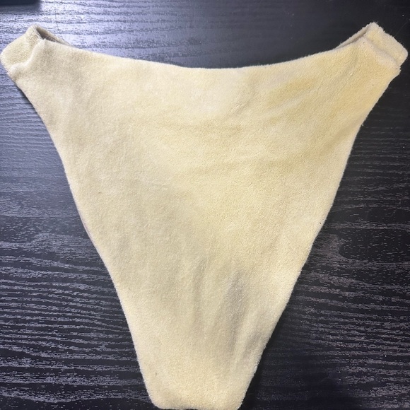 NWOT Frankie’s Bikini Terry Cloth Set 💛💛 - Picture 7 of 7